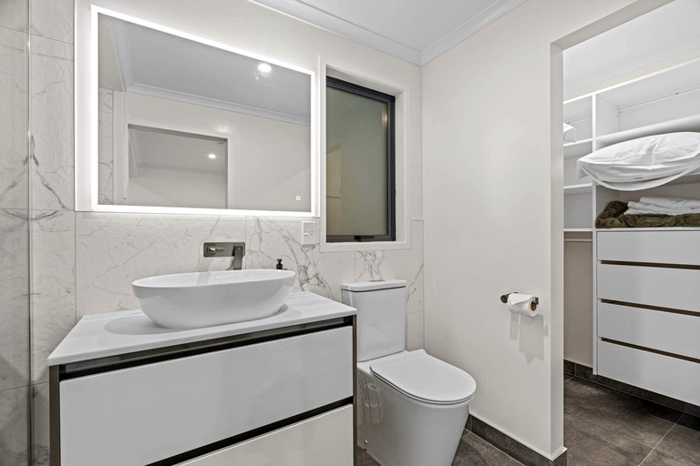 Vacation Rentals (New Zealand, Hamilton, North Island)