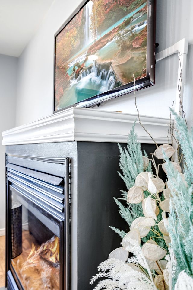 Gorgeous Cottage with Fire Pit and Nice Beach Vistas in Leamington, Ontario