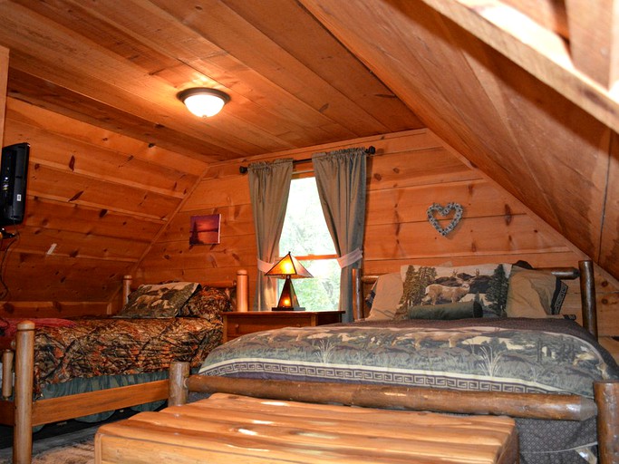 Handicap access Big Pine Cabin Rentals, Cabins, Blairsville, United