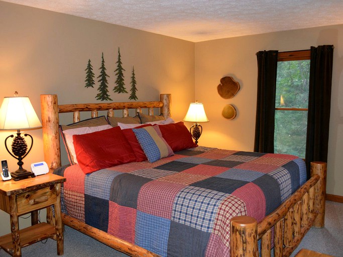 Handicap access Big Pine Cabin Rentals, Cabins, Blairsville, United