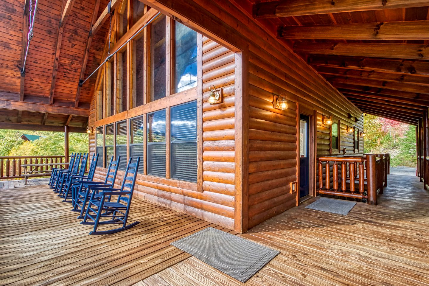 Smoky Mountain Views Cabin in Sevierville, Tennessee for Family Glamping
