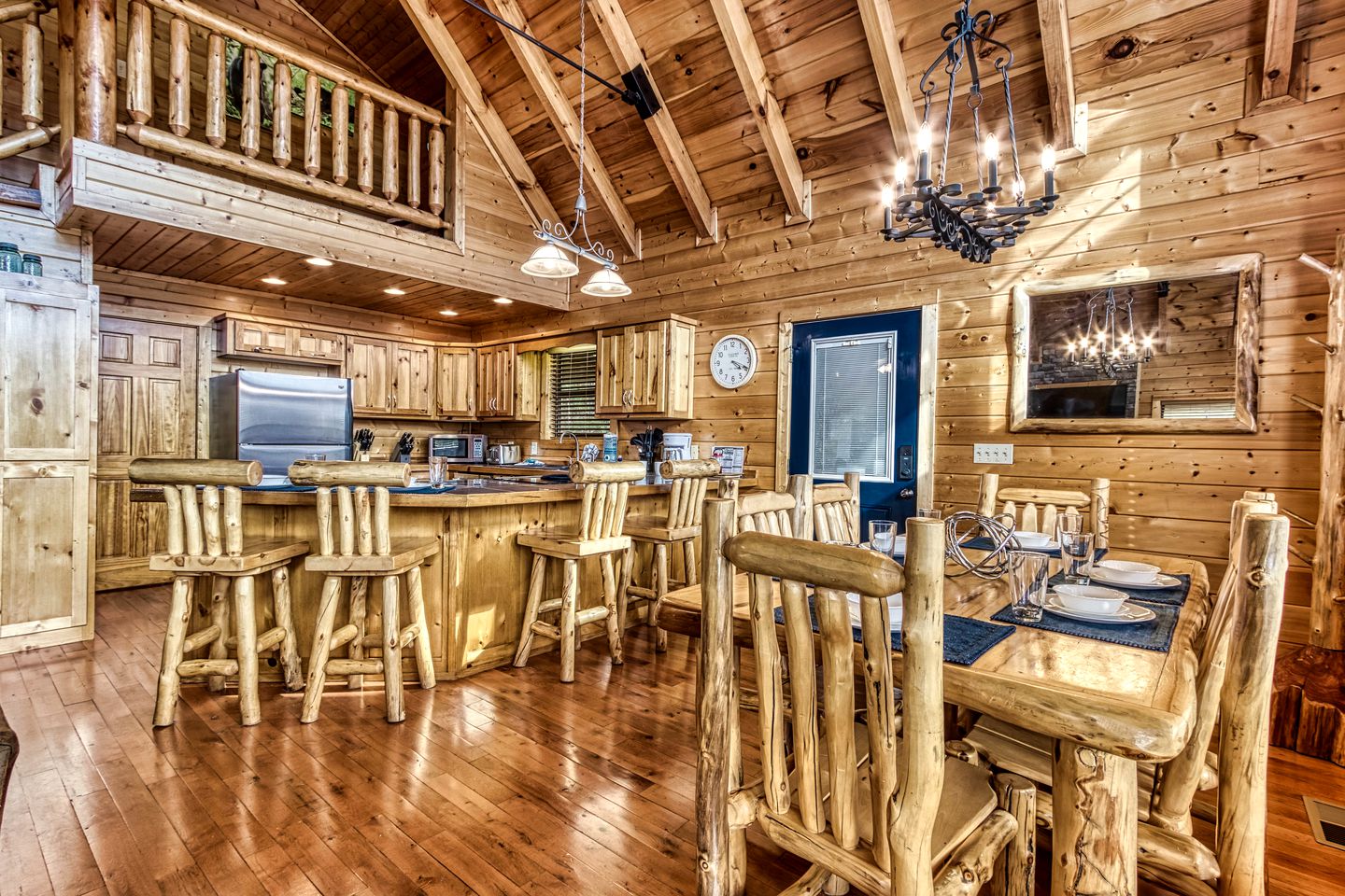 Smoky Mountain Views Cabin in Sevierville, Tennessee for Family Glamping