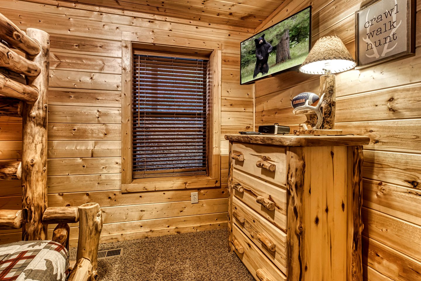 Smoky Mountain Views Cabin in Sevierville, Tennessee for Family Glamping