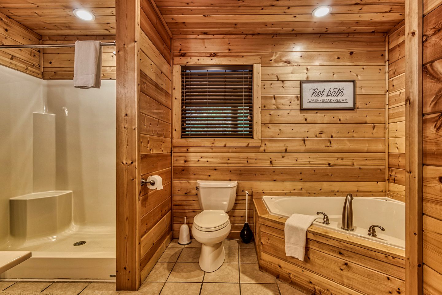 Smoky Mountain Views Cabin in Sevierville, Tennessee for Family Glamping