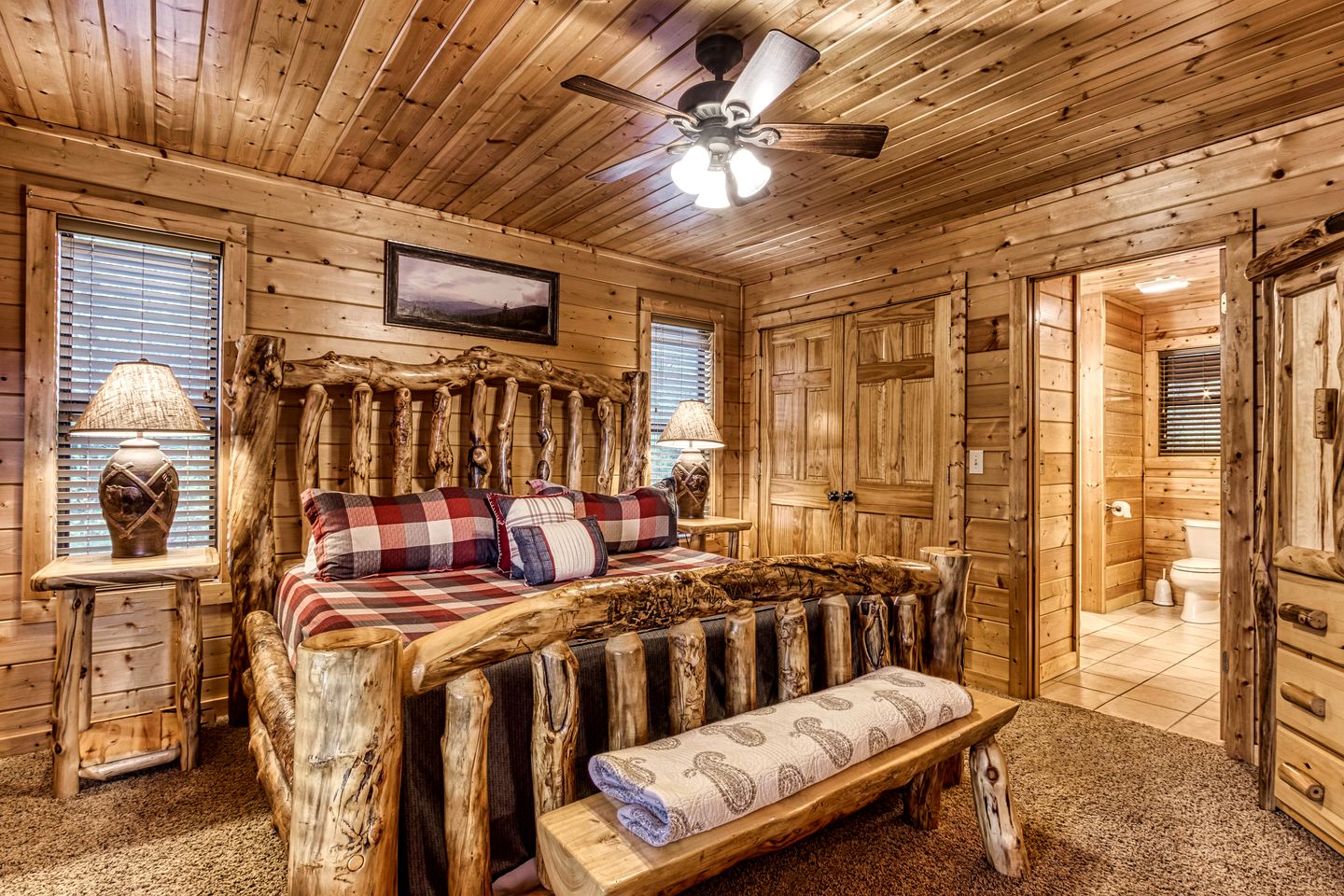 Smoky Mountain Views Cabin in Sevierville, Tennessee for Family Glamping