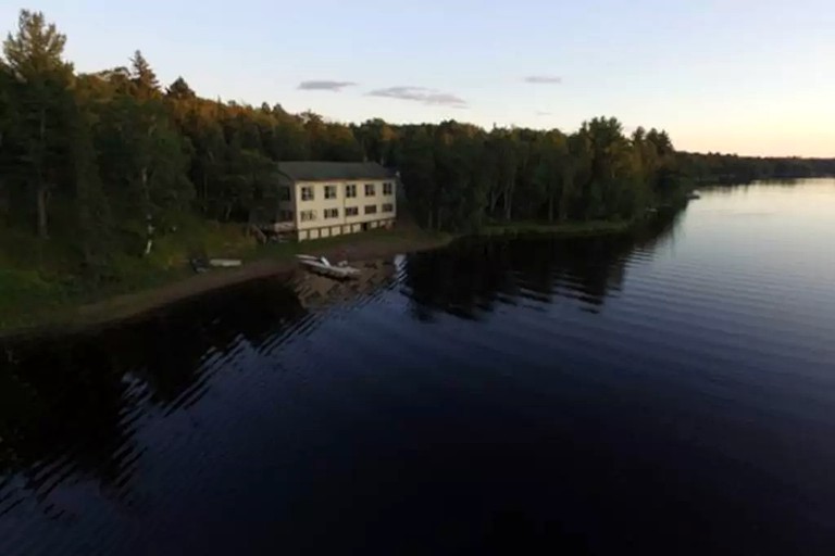 Hanging Horn Lakeside Resort Lodge, Nature Lodges 29337, Moose Lake