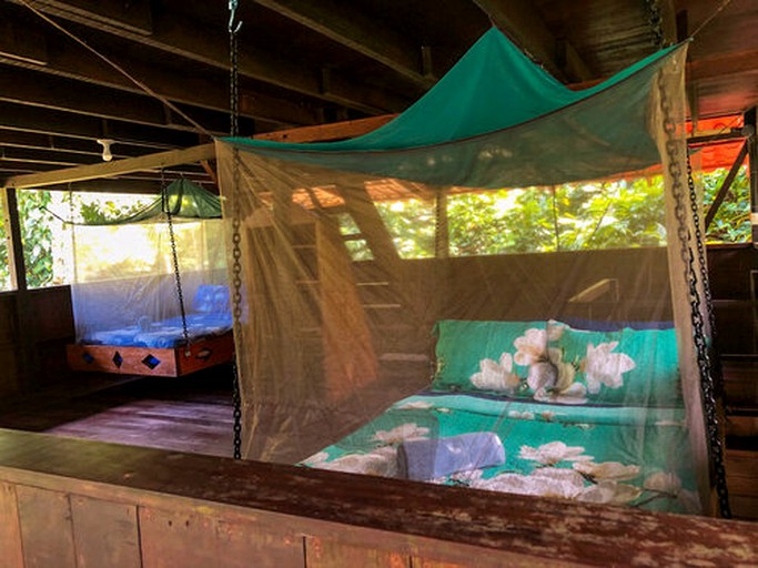 Cabins (Golfito, Puntarenas, Costa Rica)