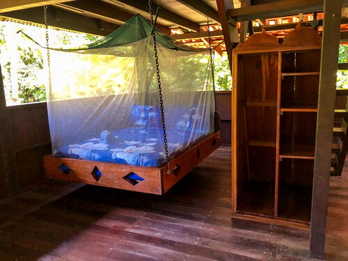 Cabins (Golfito, Puntarenas, Costa Rica)