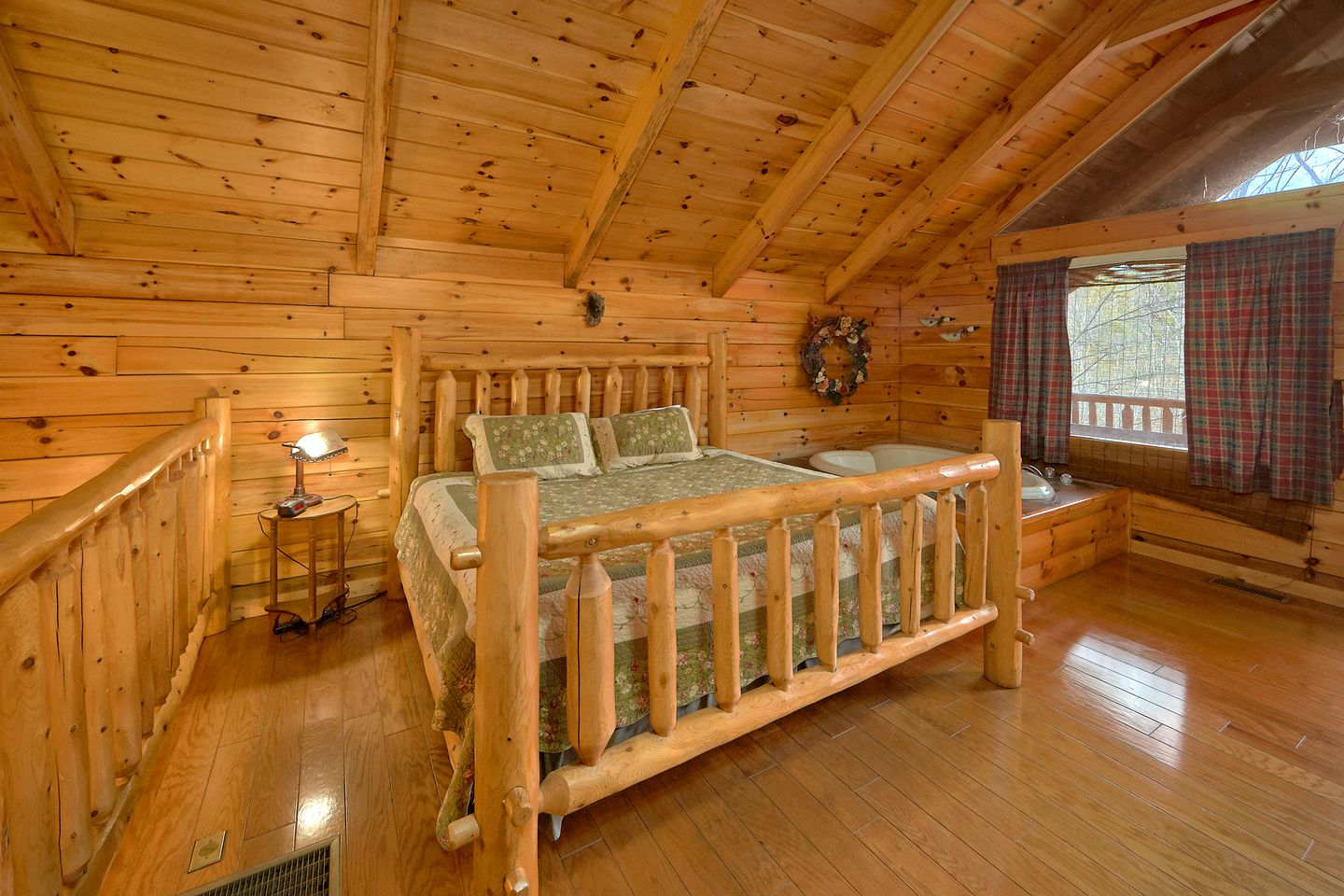 Romantic Log Cabin Getaway Ideal for Smoky Mountain Glamping