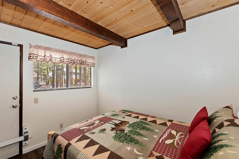 Cabins (United States of America, Big Bear City, California)