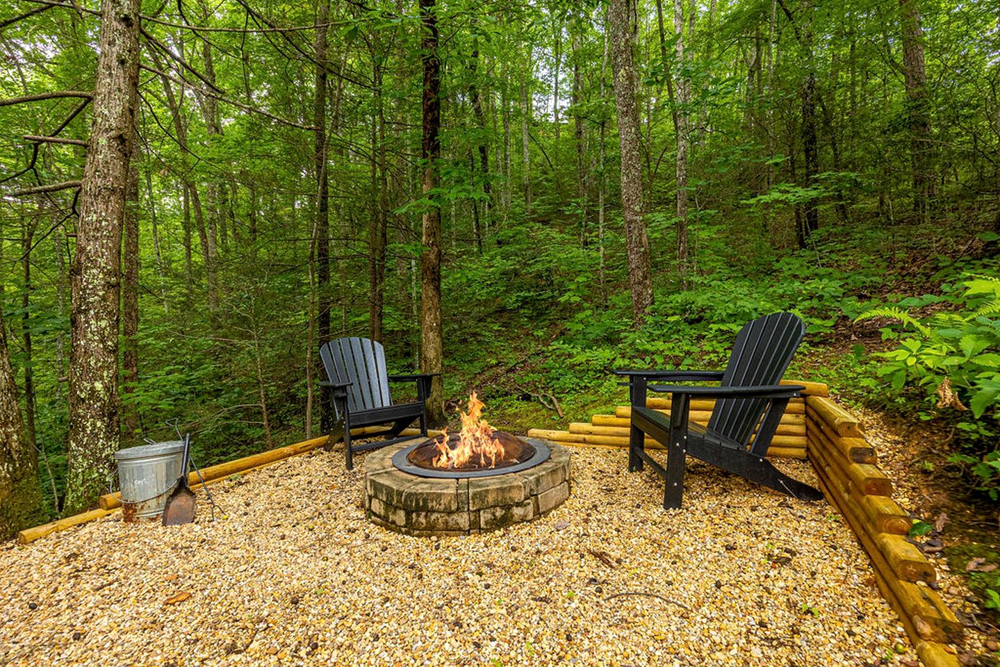 Cozy and Romantic Rental Cabin for Two with Private Hot Tub near Great Smoky Mountains in Gatlinburg, Tennessee