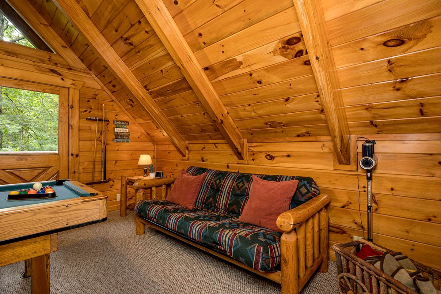 Cozy and Romantic Rental Cabin for Two with Private Hot Tub near Great Smoky Mountains in Gatlinburg, Tennessee