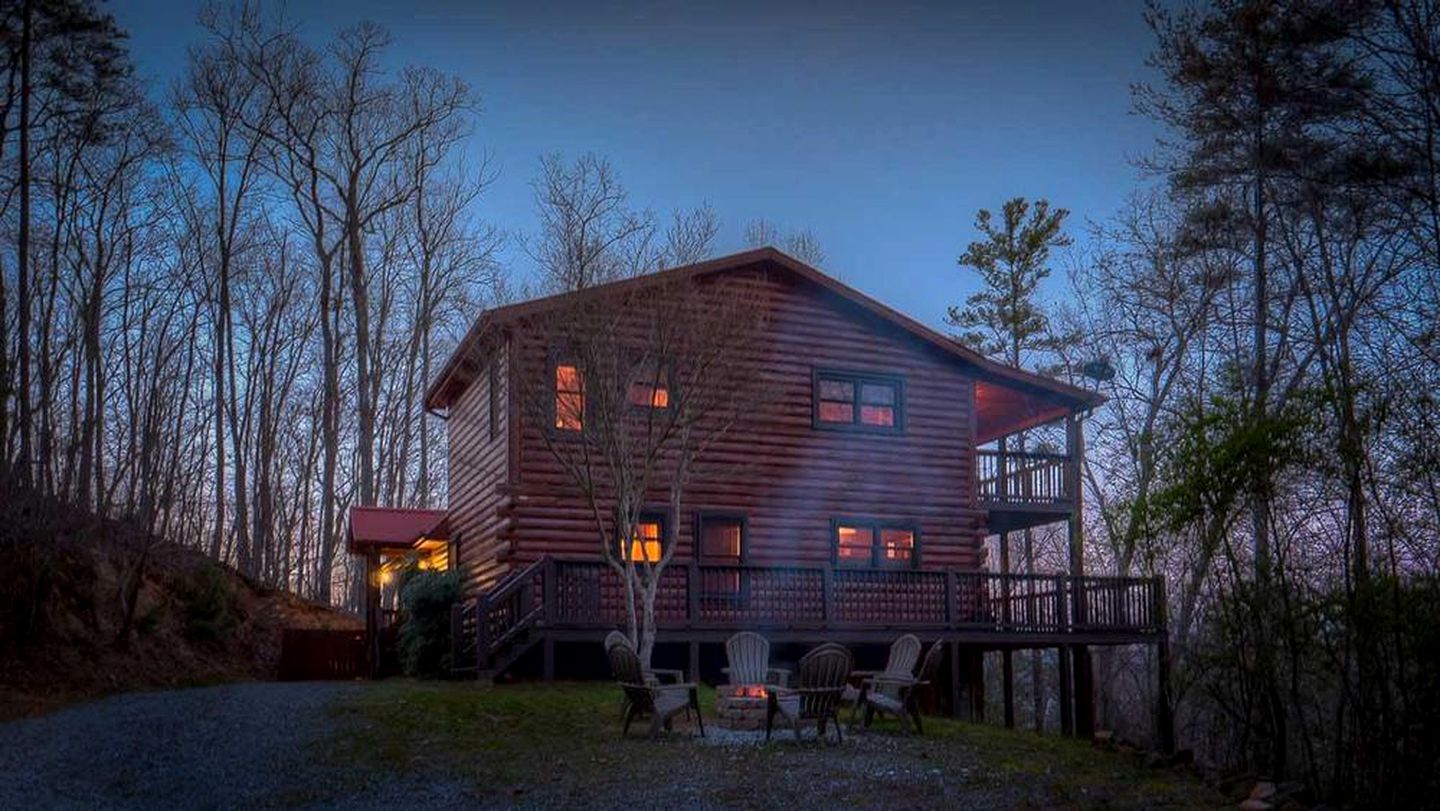 Happy Campers Pet Friendly Large Hot Tub Game Room Secluded