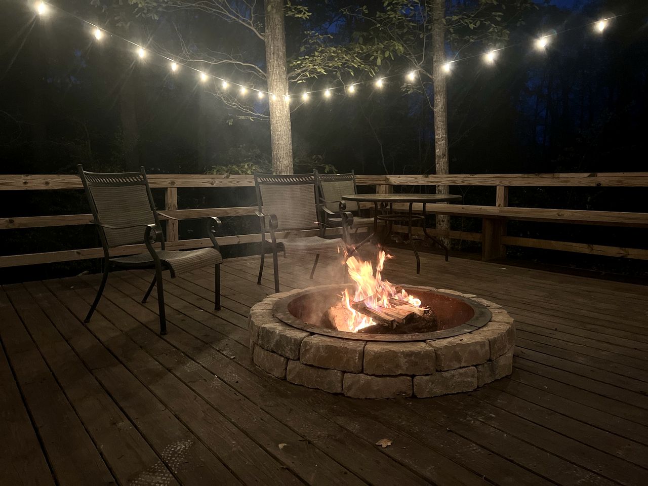 Peaceful Caravan Retreat with Large Private Deck and Fire Pit in Alabama