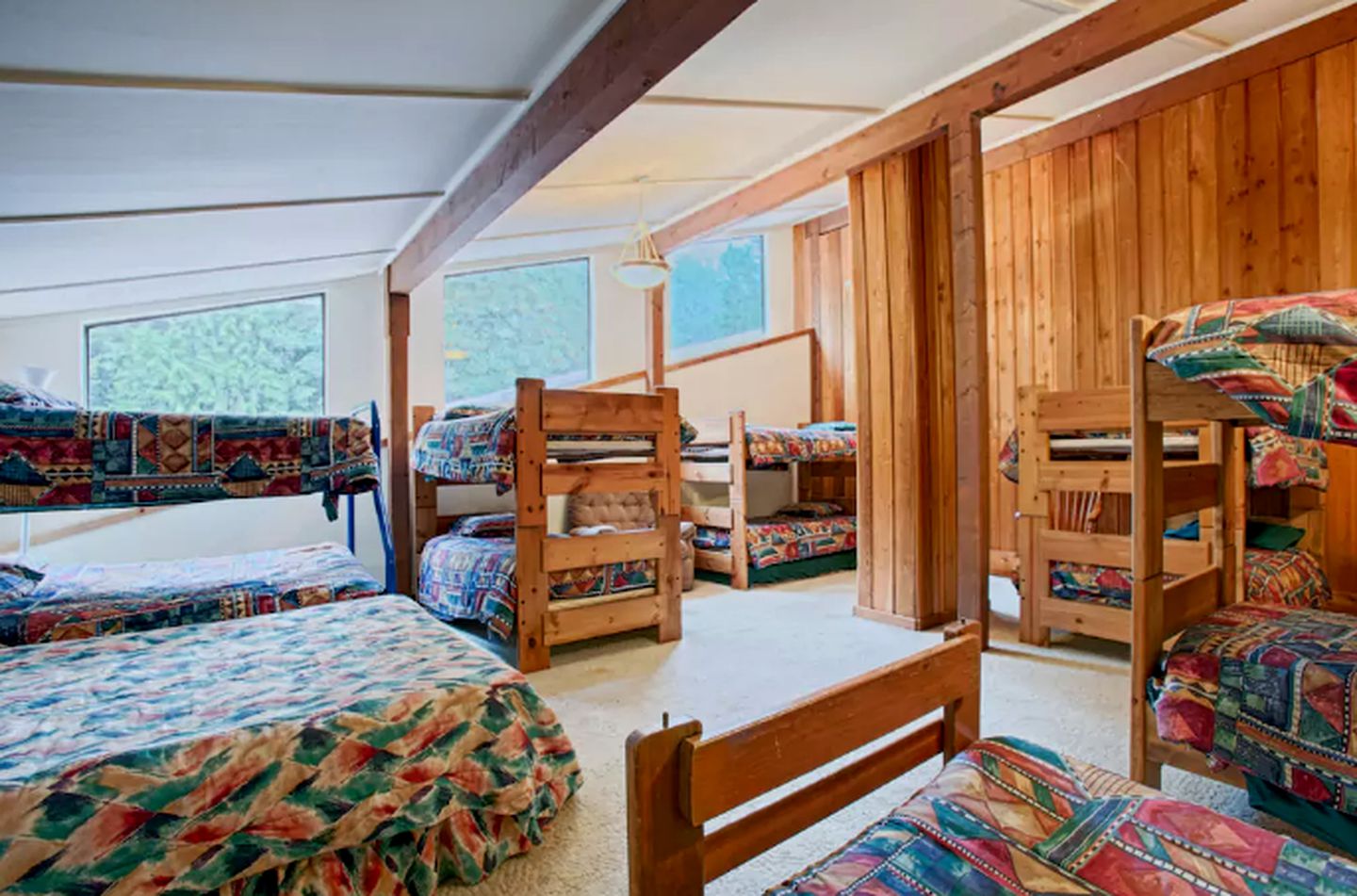 Beautiful Cabin Rental Perfect for Large Groups and Families near Tacoma, Washington