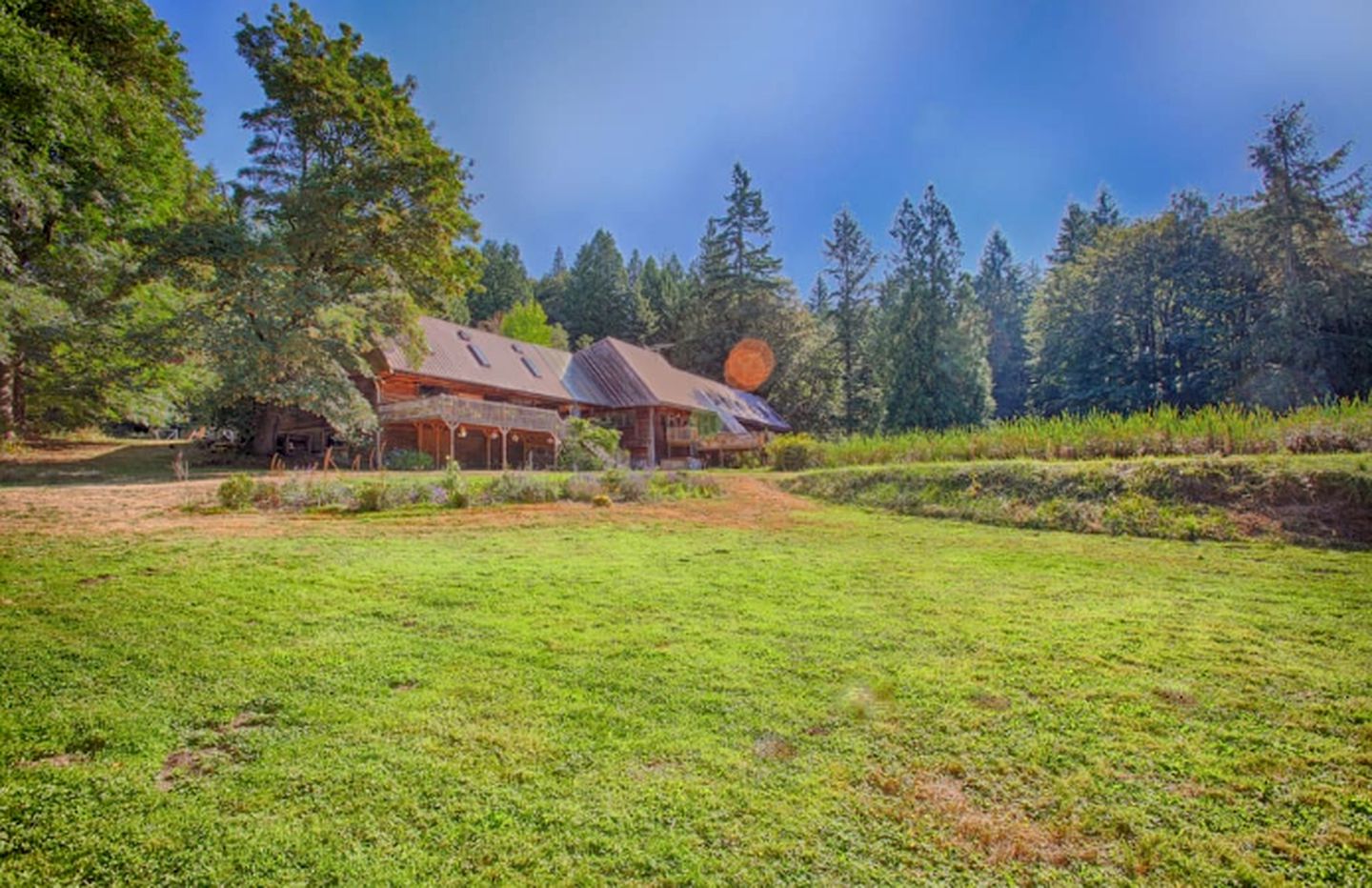 Beautiful Cabin Rental Perfect for Large Groups and Families near Tacoma, Washington