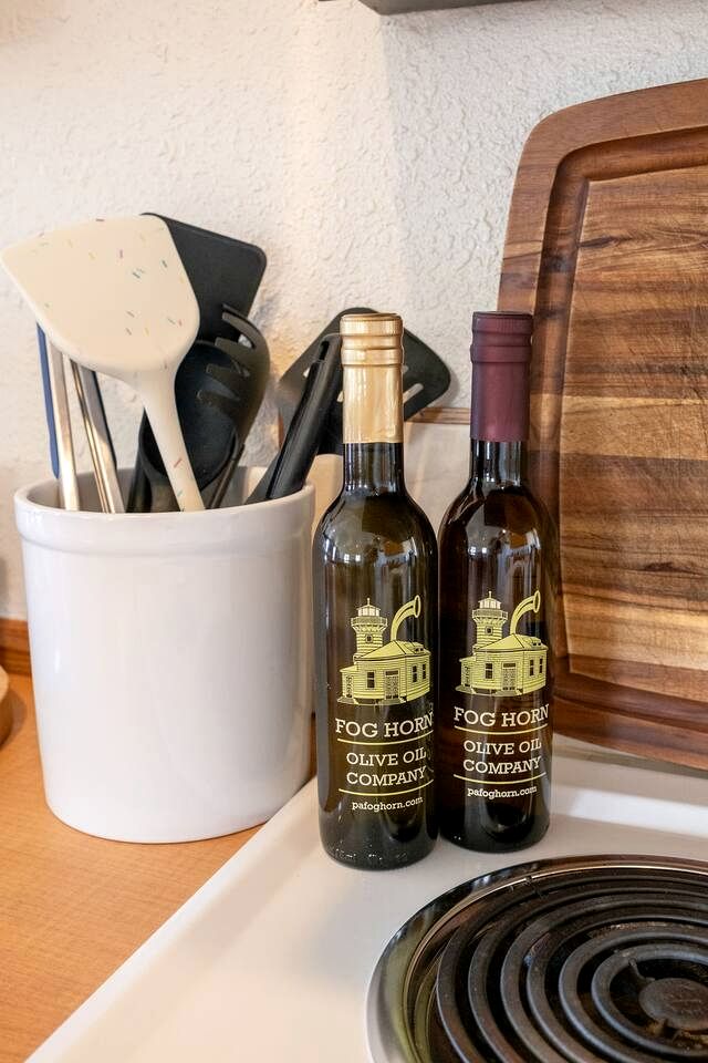 Panoramic Water and Olympic Mountain Views Modern Apartment Steps to Culture and Cuisine in Port Angeles, Washington