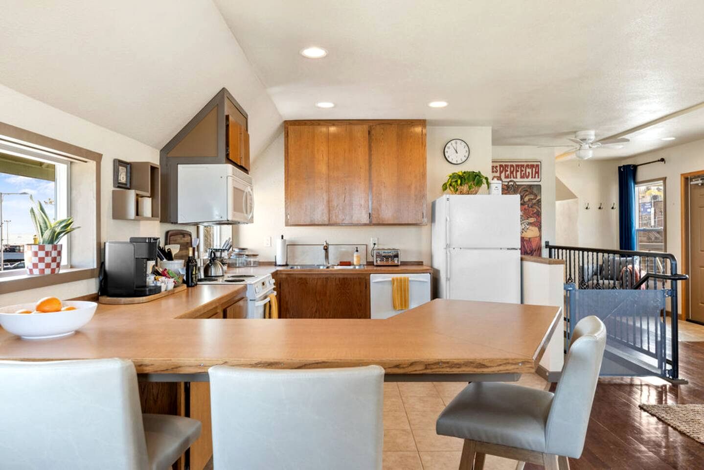 Panoramic Water and Olympic Mountain Views Modern Apartment Steps to Culture and Cuisine in Port Angeles, Washington