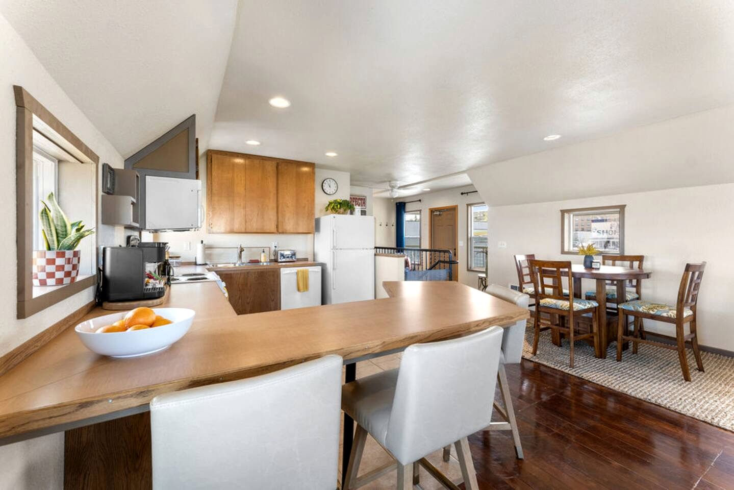 Panoramic Water and Olympic Mountain Views Modern Apartment Steps to Culture and Cuisine in Port Angeles, Washington