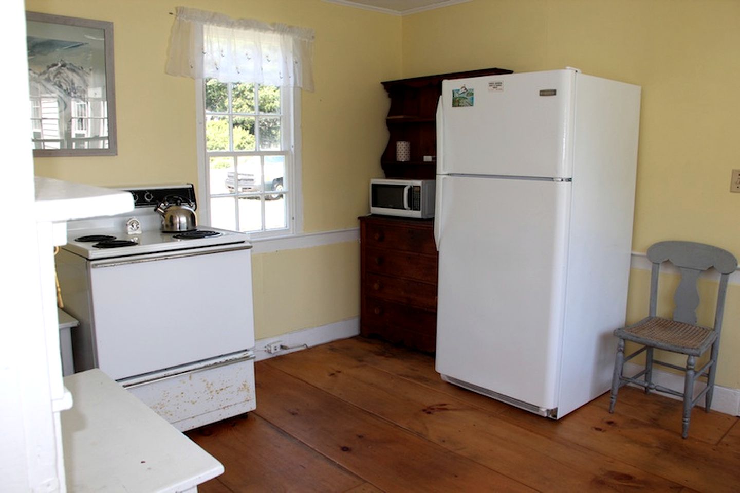 18th-Century Cottage with Historic Fixtures in Lincoln County, Maine