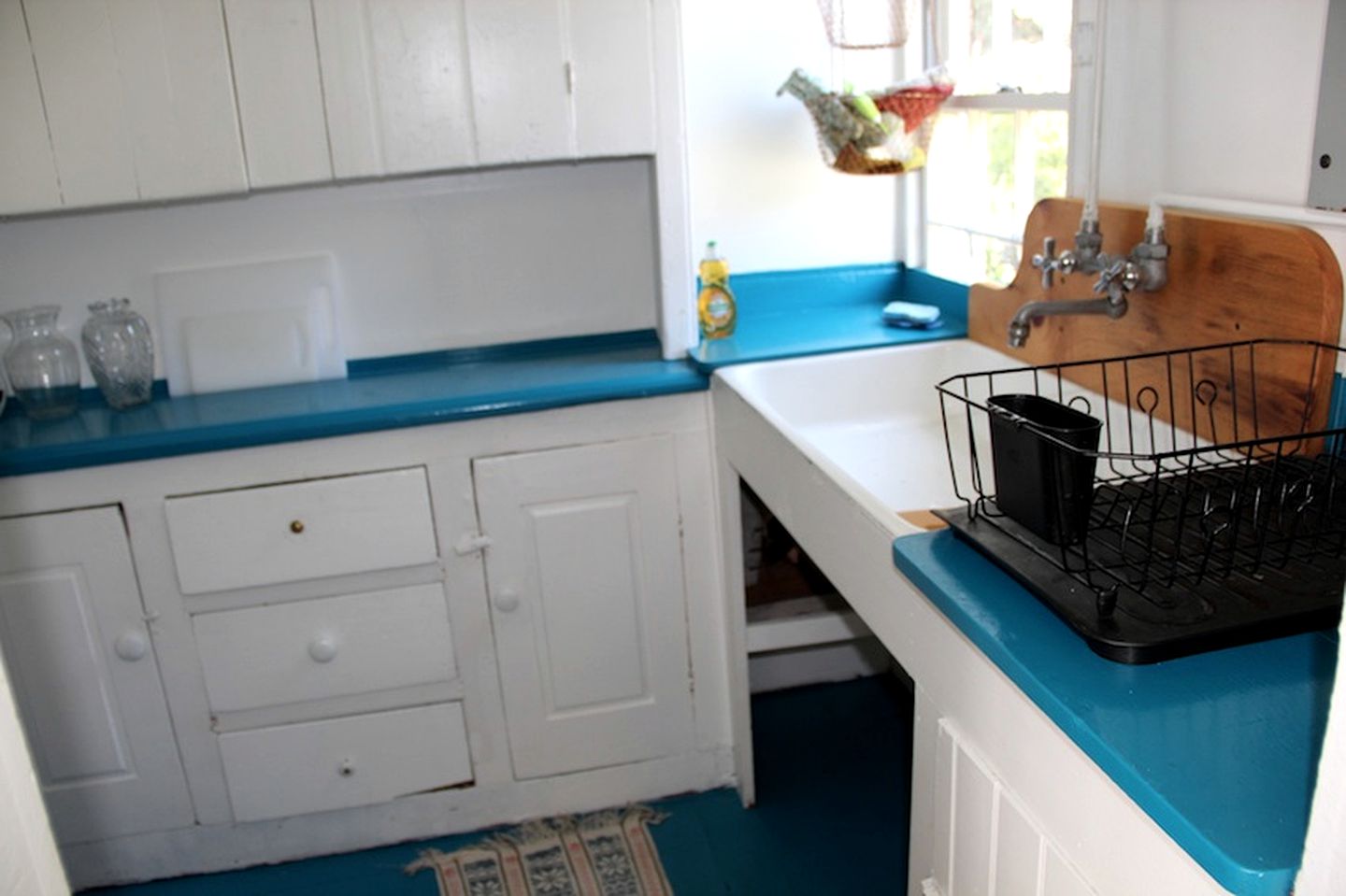 18th-Century Cottage with Historic Fixtures in Lincoln County, Maine