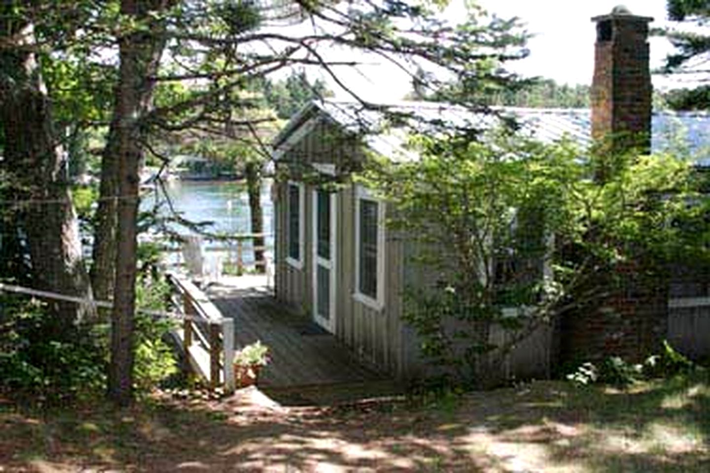 Waterfront Pet-Friendly Cottage Rental in Lincoln County, Maine