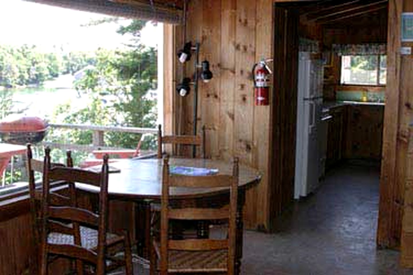 Waterfront Pet-Friendly Cottage Rental in Lincoln County, Maine