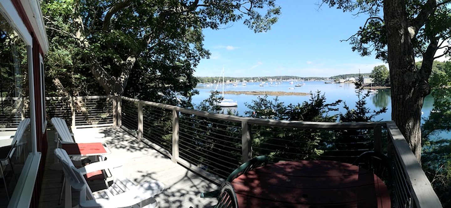 Cozy Cottage with Harbor Views in Boothbay Harbor, Maine