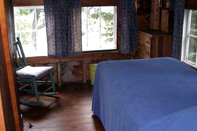 Cottages (West Boothbay Harbor, Maine, United States)