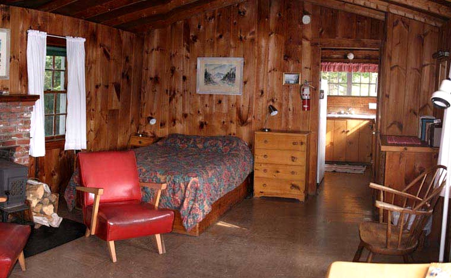 Studio Cottage Rental next to the Water in Boothbay Harbor, Maine