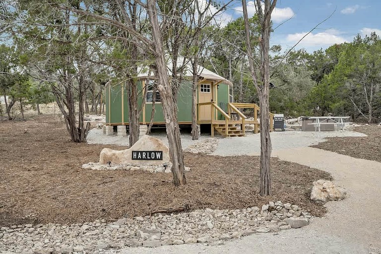 Cabins (United States of America, Canyon Lake, Texas)
