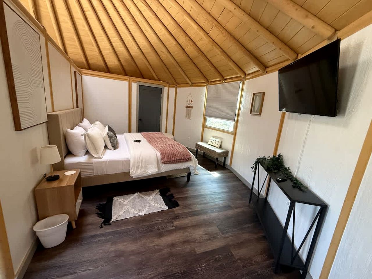 Stylish Yurt Cabin Getaway with Hot Tub Near Canyon Lake, Texas