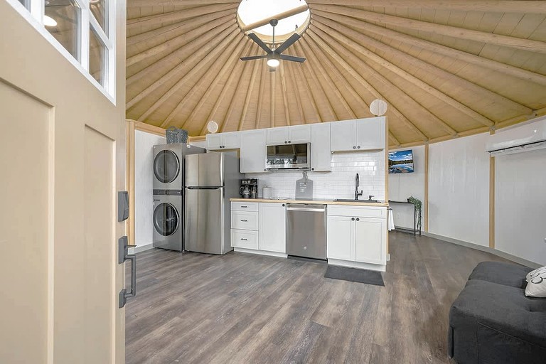 Cabins (United States of America, Canyon Lake, Texas)