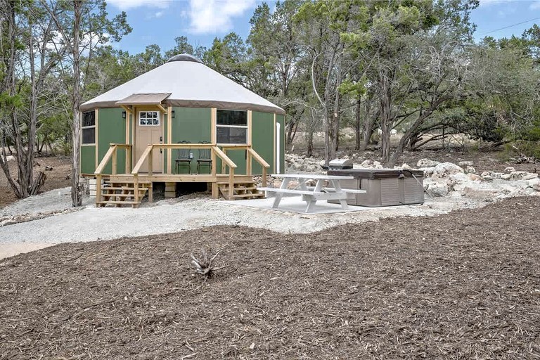 Stylish Yurt Cabin Getaway with Hot Tub Near Canyon Lake, Texas