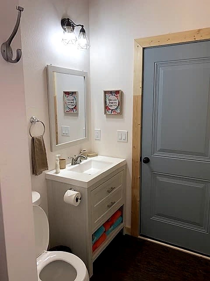 Charming Cabin with Pond Retreat Near Lake Texoma, Denison TX