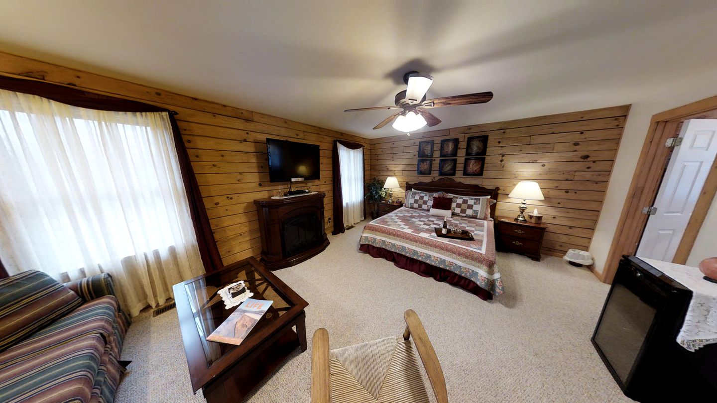 Stylish Vacation Suite Retal in a Bed and Breakfast in Nelson County, Virginia