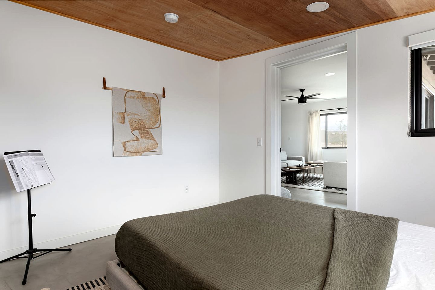 Spectacular Vacation Rental with Barbecue and Hot-tub in Yucca Valley, California