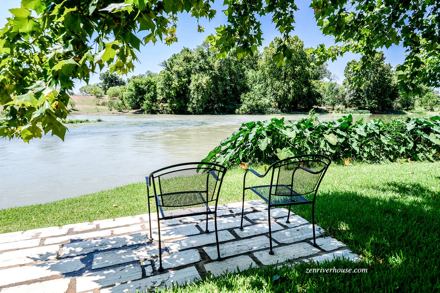 Zen by the River: Pet-Friendly Retreat in Beautiful Bastrop, TX