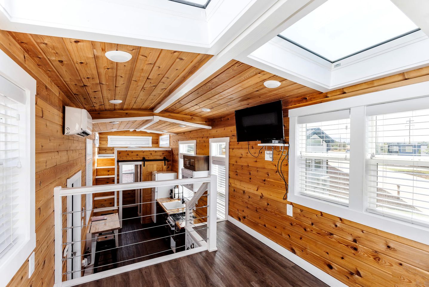 Family Fun Near Zion: Cozy Modern Tiny Home in Beautiful Utah!
