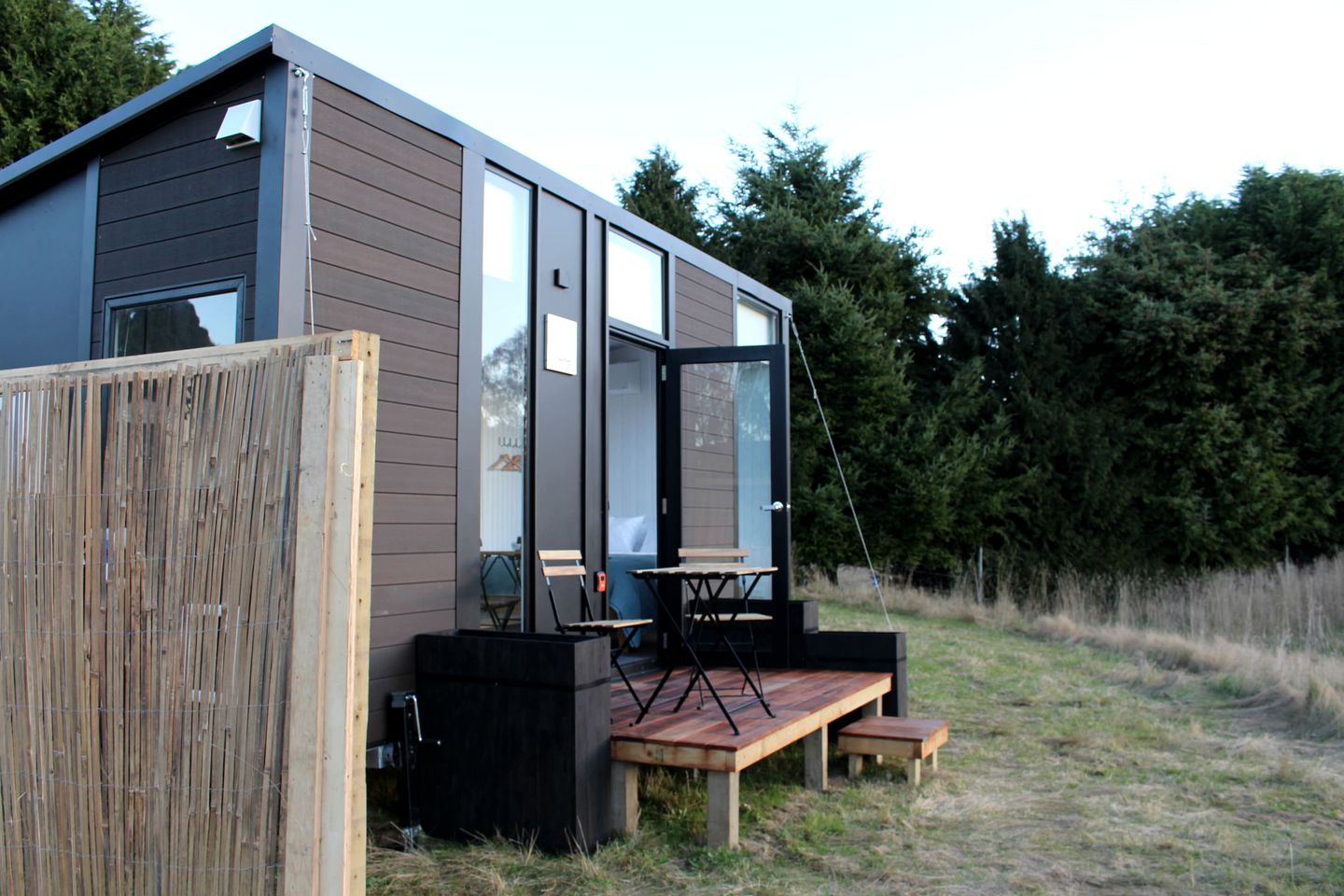 Rural Tiny House with Amazing Starry Night and Sunset Views in Te Anau, South Island