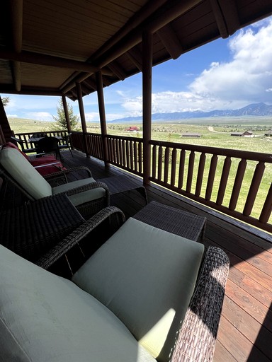 Cabins (United States of America, Ennis, Montana)