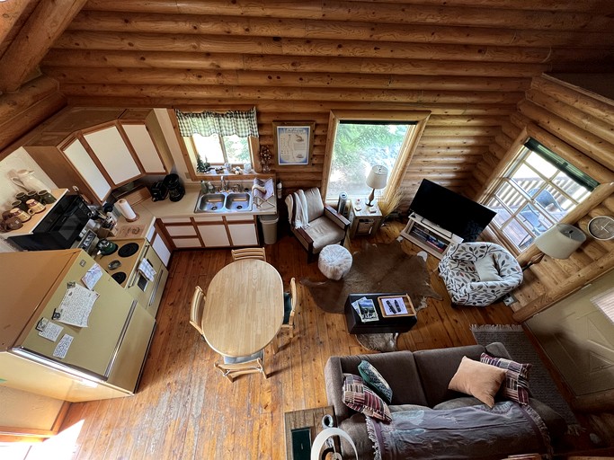 Cabins (United States of America, Ennis, Montana)