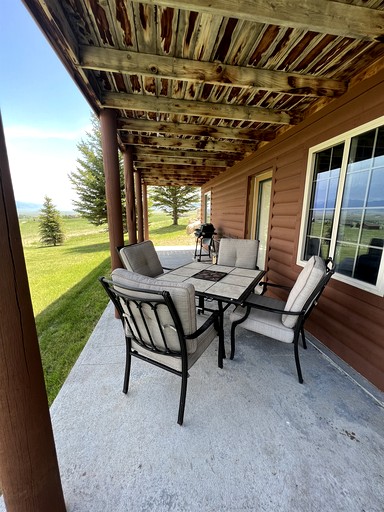 Cabins (United States of America, Ennis, Montana)