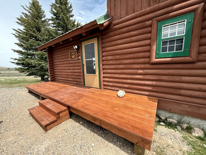 Cabins (United States of America, Ennis, Montana)