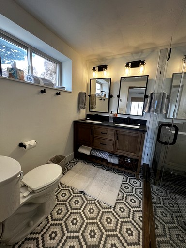 Cabins (United States of America, Ennis, Montana)