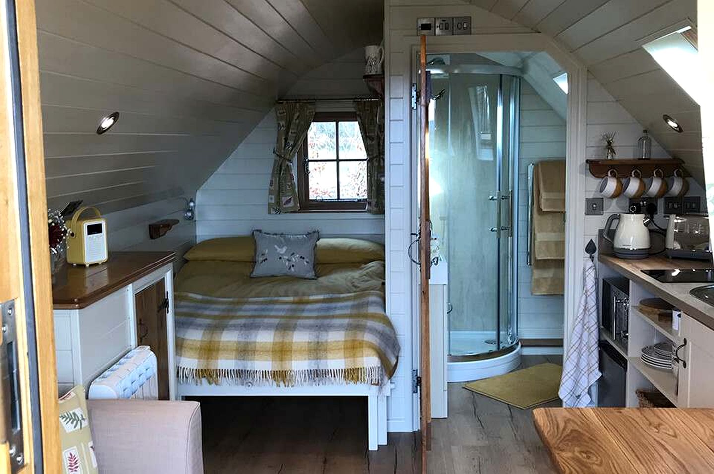 Nature-Framed Pod Retreat with Stylish Comfort & Outdoor Space in England, United Kingdom