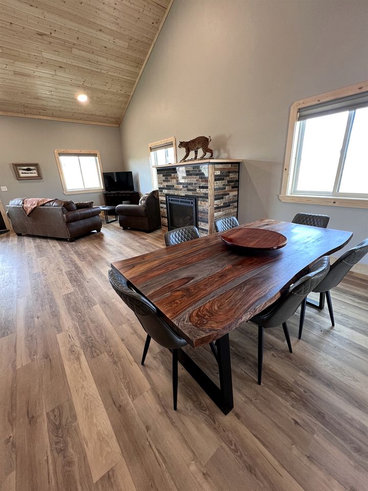 Charming Cabin with Panoramic Mountain Views near Pony in the Tobacco Root Foothills, Montana
