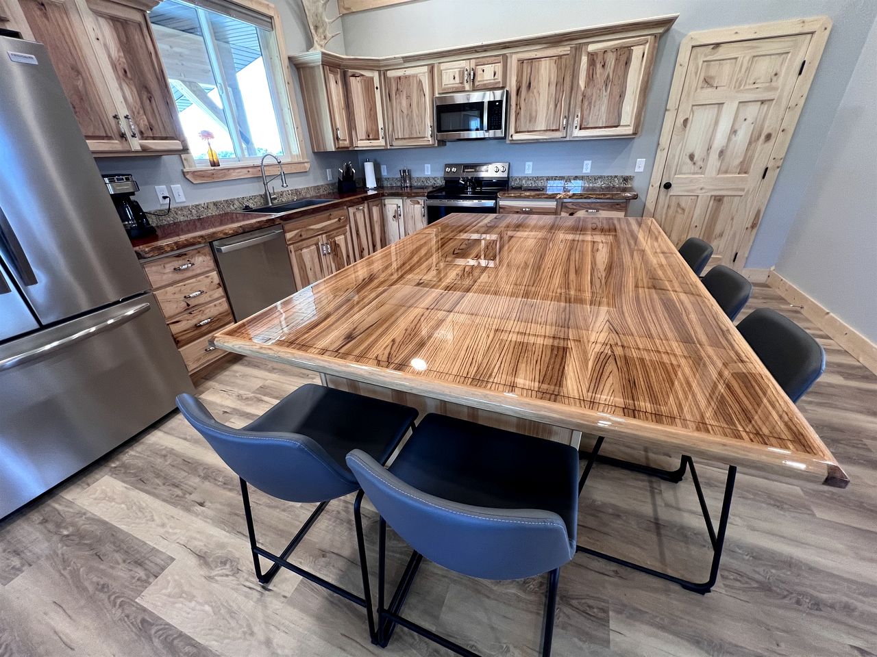Charming Cabin with Panoramic Mountain Views near Pony in the Tobacco Root Foothills, Montana