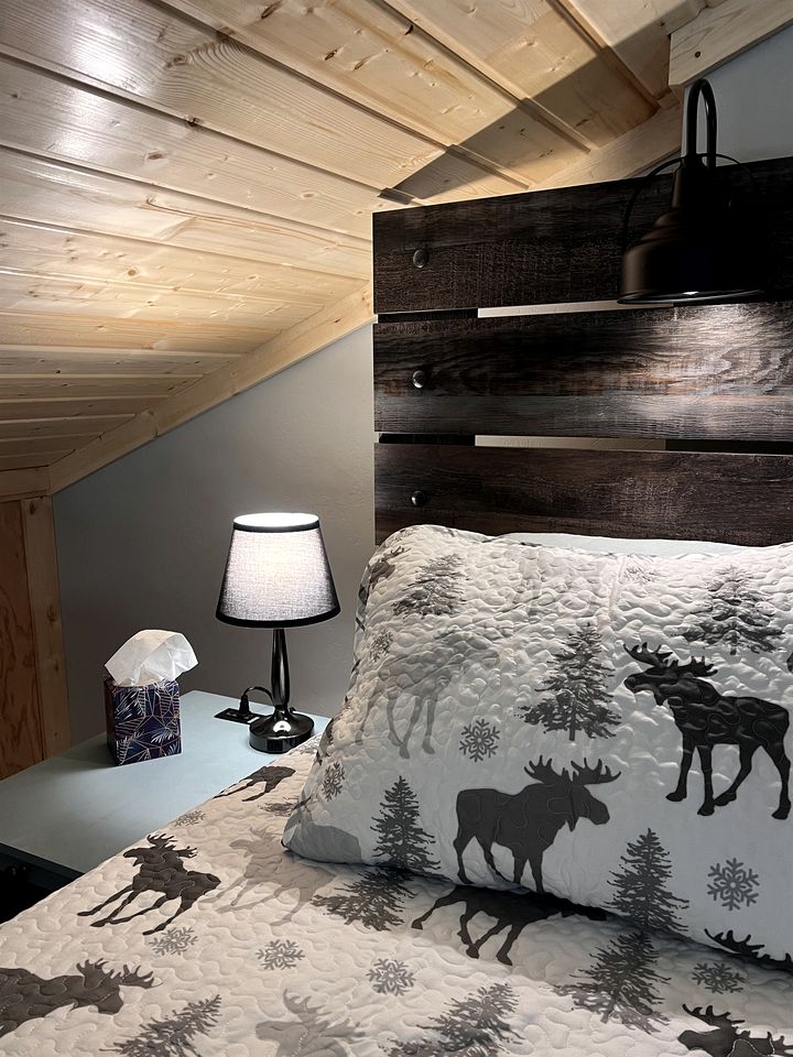 Charming Cabin with Panoramic Mountain Views near Pony in the Tobacco Root Foothills, Montana
