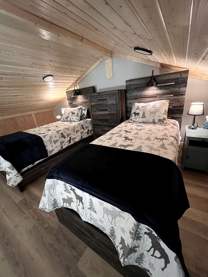 Charming Cabin with Panoramic Mountain Views near Pony in the Tobacco Root Foothills, Montana
